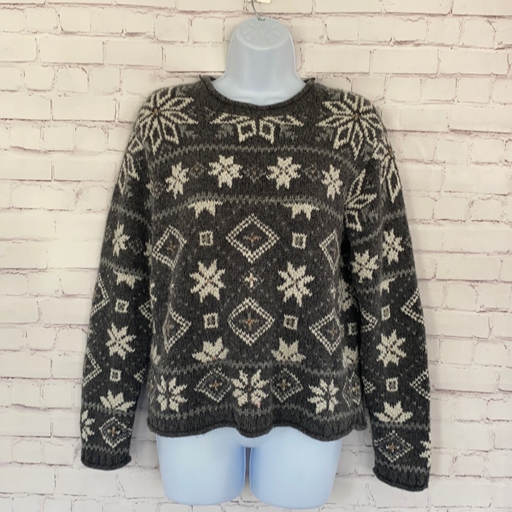 Vintage wool sweater size medium